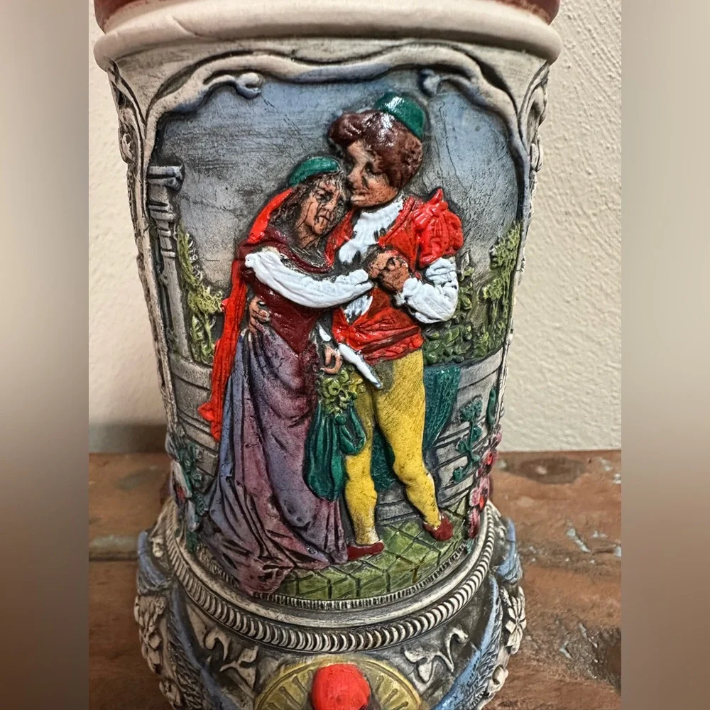 Beer Stein ALT GRENZAN Western Germany
THEWALT Beer Stein - Picture 5 of 12